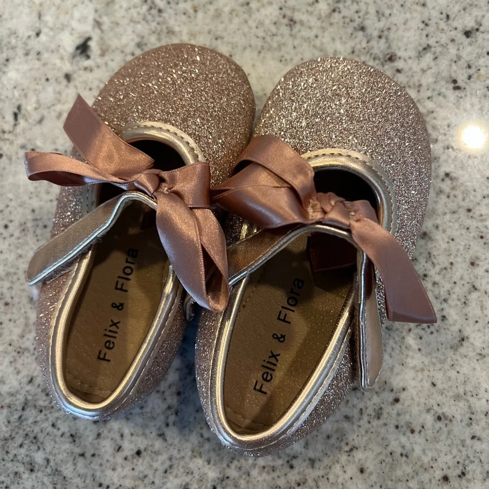 Toddler girl shoes Felix and Flora size 7